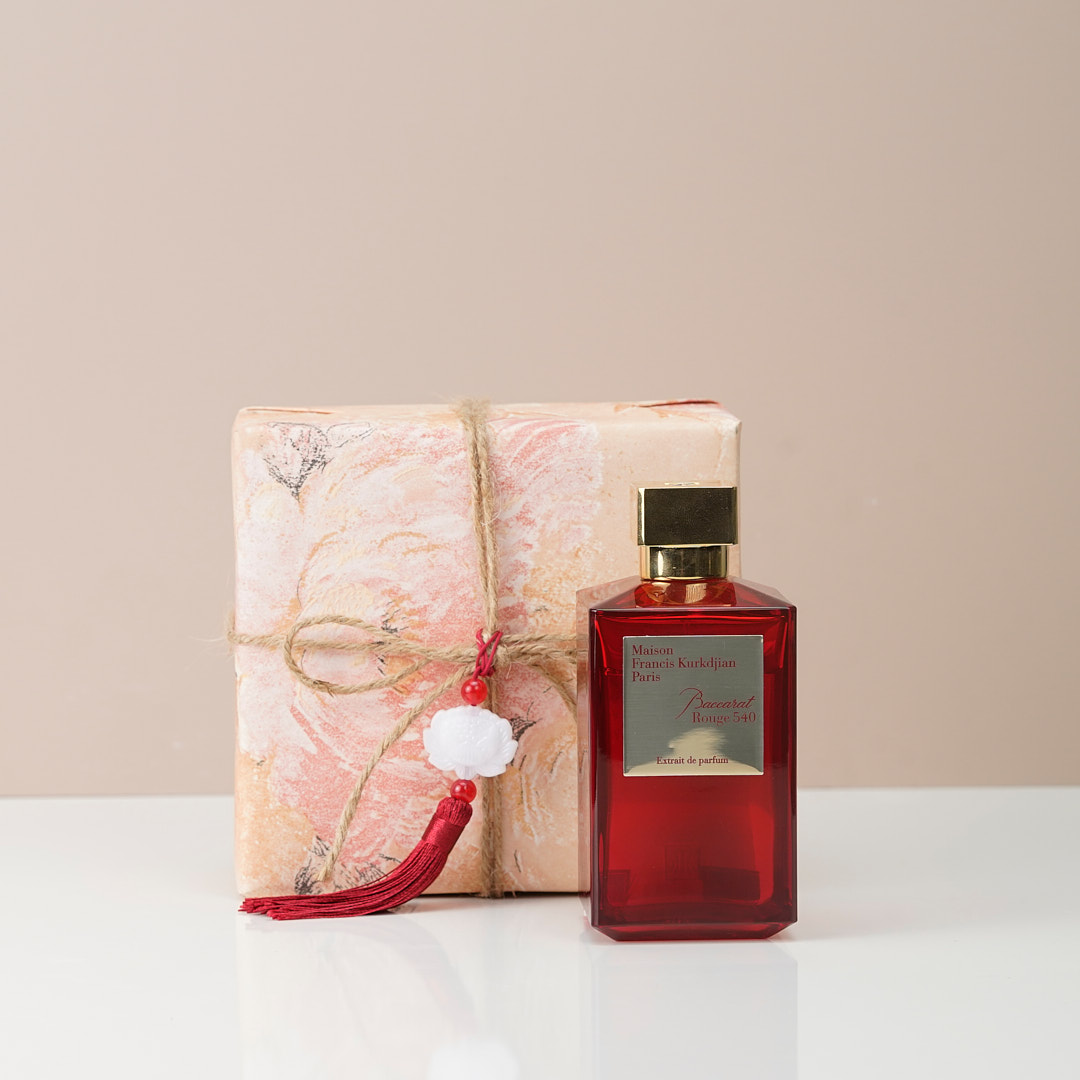 Maison Francis Kurkdjian Baccarat Rouge 540 Extrait de Parfum - Ảnh 2